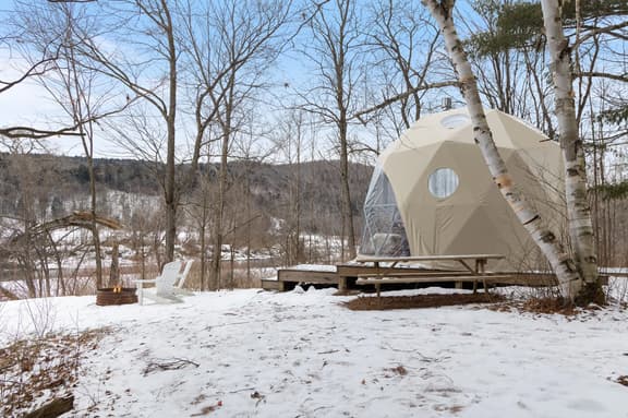 Luxury Riverside Geodome | Hot Tub, Sauna & Views